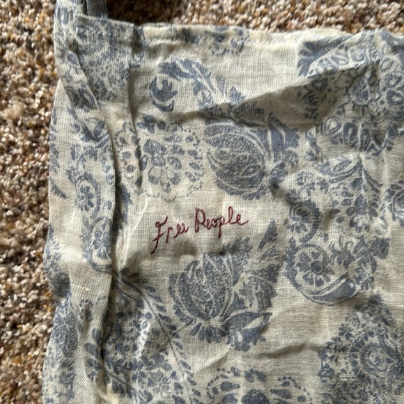 2 Free People Gauze Dust Bags - Picture 3 of 5